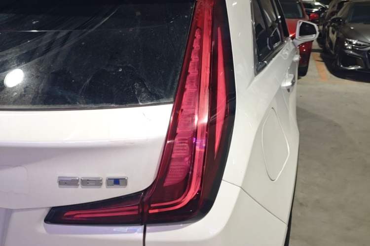 Used Cadillac XT4 2023 28T Two-Wheel Drive Prestige Version Right Rear Taillight