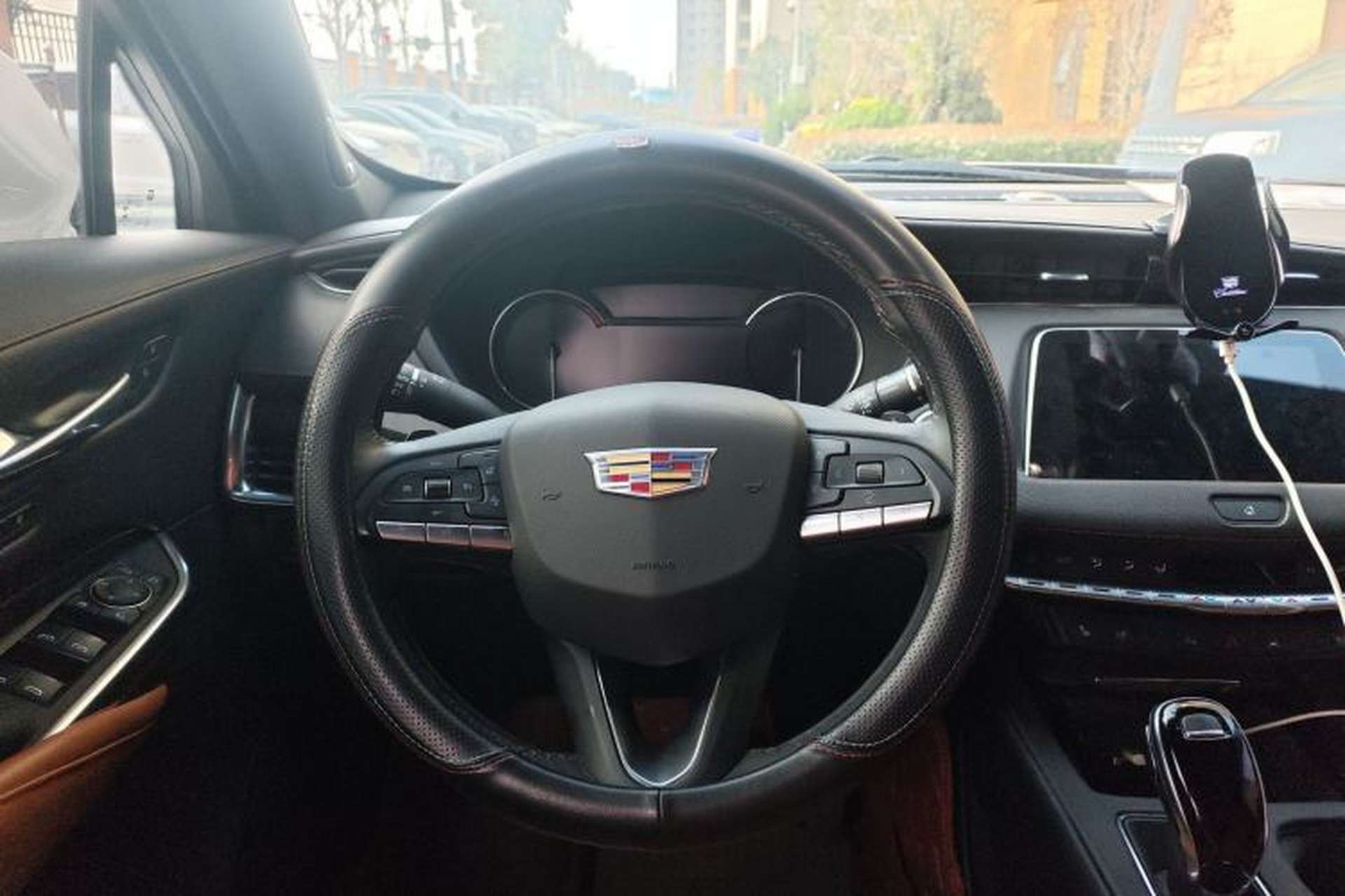 Used Cadillac XT4 2023 28T Two-Wheel Drive Prestige Version Steering Wheel