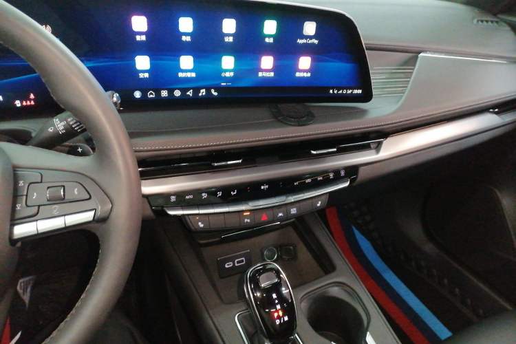 Used Cadillac XT4 2024 28T Two-Wheel-Drive Luxury Version Audio And AC Panel