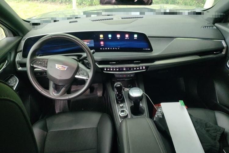 Used Cadillac XT4 2024 25T Two-Wheel Drive Fashion Edition Center Console