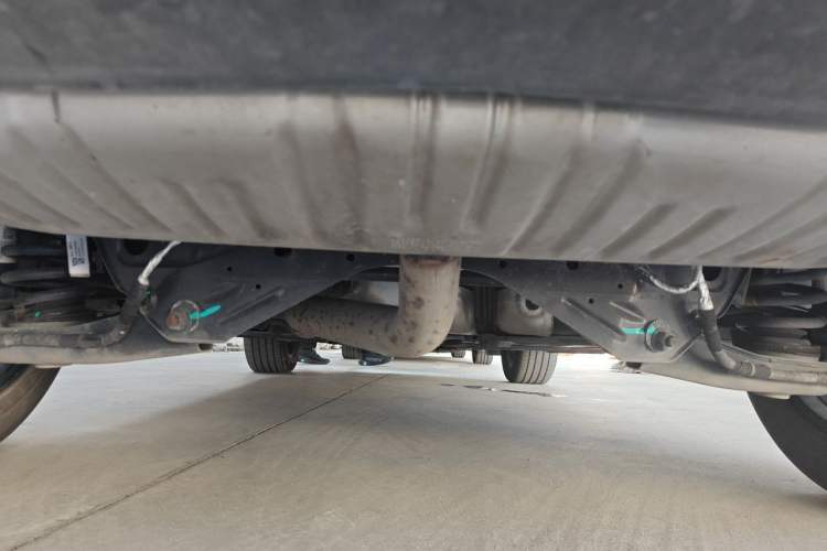 Used Cadillac XT4 2024 28T Two-Wheel-Drive Luxury Version Chassis Rear