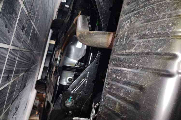 Used Cadillac XT4 2024 28T Two-Wheel-Drive Prestige Version Chassis Rear
