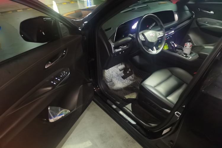 Used Cadillac XT4 2024 28T Two-Wheel-Drive Luxury Version Driver Seat