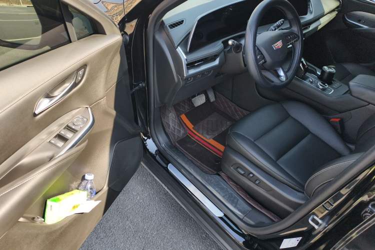 Used Cadillac XT4 2024 28T Two-Wheel-Drive Luxury Version Driver Seat