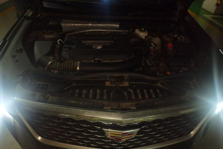 Used Cadillac XT4 2024 28T Two-Wheel-Drive Luxury Version Engine Bay