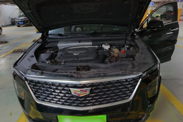 Used Cadillac XT4 2024 28T Two-Wheel-Drive Luxury Version Engine Bay
