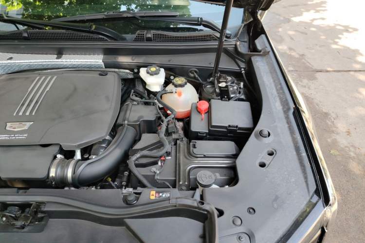 Used Cadillac XT4 2024 25T Two-Wheel Drive Fashion Edition Engine Bay Left