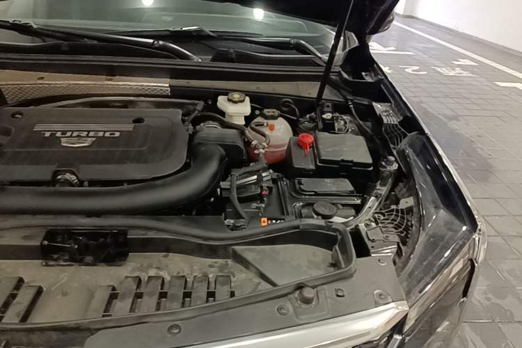 Used Cadillac XT4 2024 Facelift 28T Two-Wheel-Drive Luxury Version Engine Bay Left