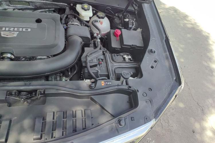Used Cadillac XT4 2024 Facelift 28T Two-Wheel-Drive Prestige Version Engine Bay Left