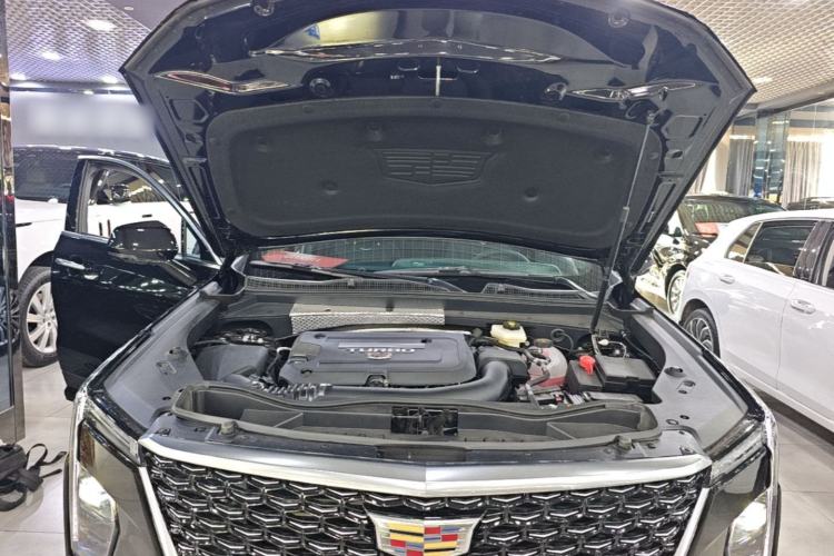 Used Cadillac XT4 2024 Facelift 28T Two-Wheel-Drive Luxury Version Engine Bay