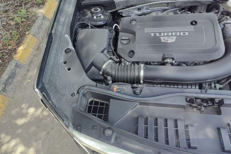 Used Cadillac XT4 2024 Facelift 28T Two-Wheel-Drive Prestige Version Engine Bay Right