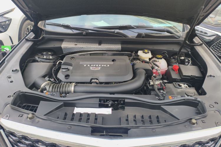 Used Cadillac XT4 2024 28T Two-Wheel-Drive Luxury Version Engine Bay