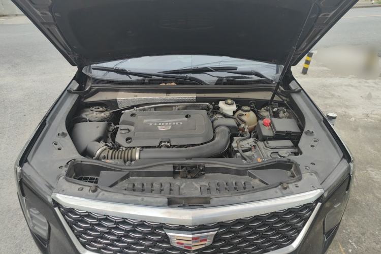 Used Cadillac XT4 2024 28T Two-Wheel-Drive Luxury Version Engine Bay