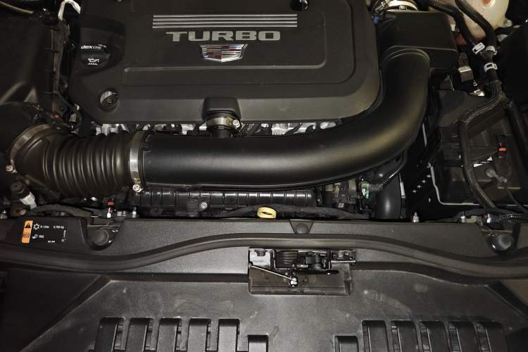 Used Cadillac XT4 2024 28T Two-Wheel-Drive Prestige Version Engine Bay