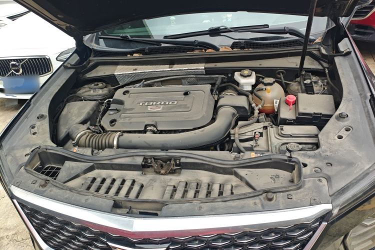 Used Cadillac XT4 2024 28T Two-Wheel-Drive Luxury Version Engine Bay