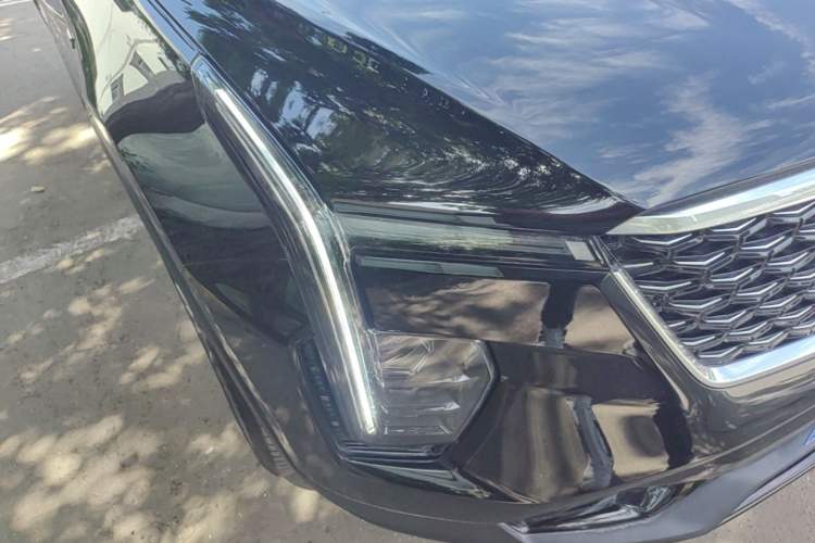 Used Cadillac XT4 2024 Facelift 28T Two-Wheel-Drive Prestige Version Exterior 3