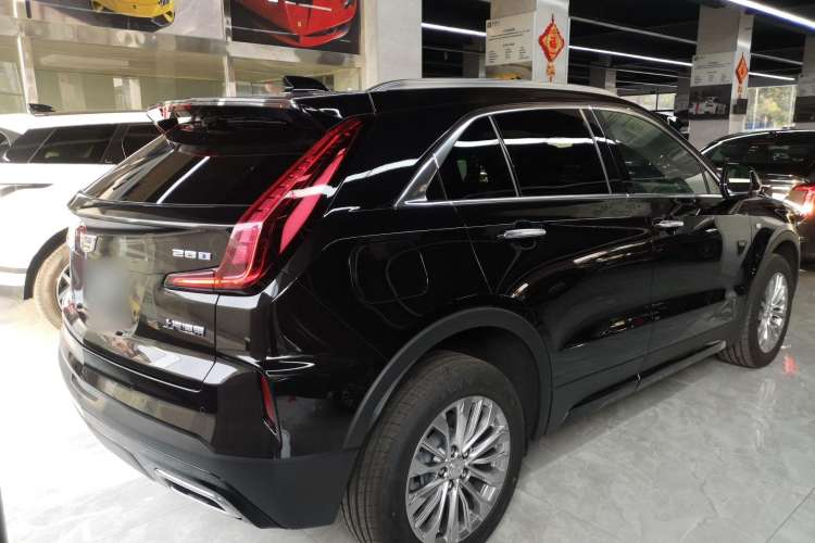 Used Cadillac XT4 2024 28T Two-Wheel-Drive Luxury Version Exterior 3