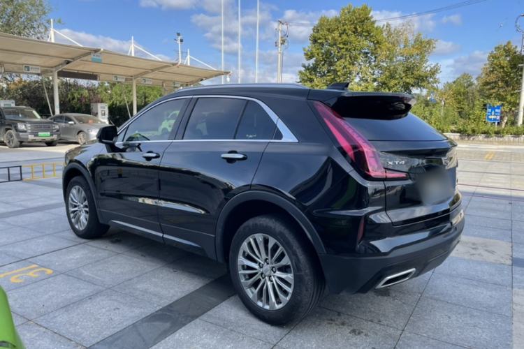 Used Cadillac XT4 2024 28T Two-Wheel-Drive Luxury Version Exterior 3