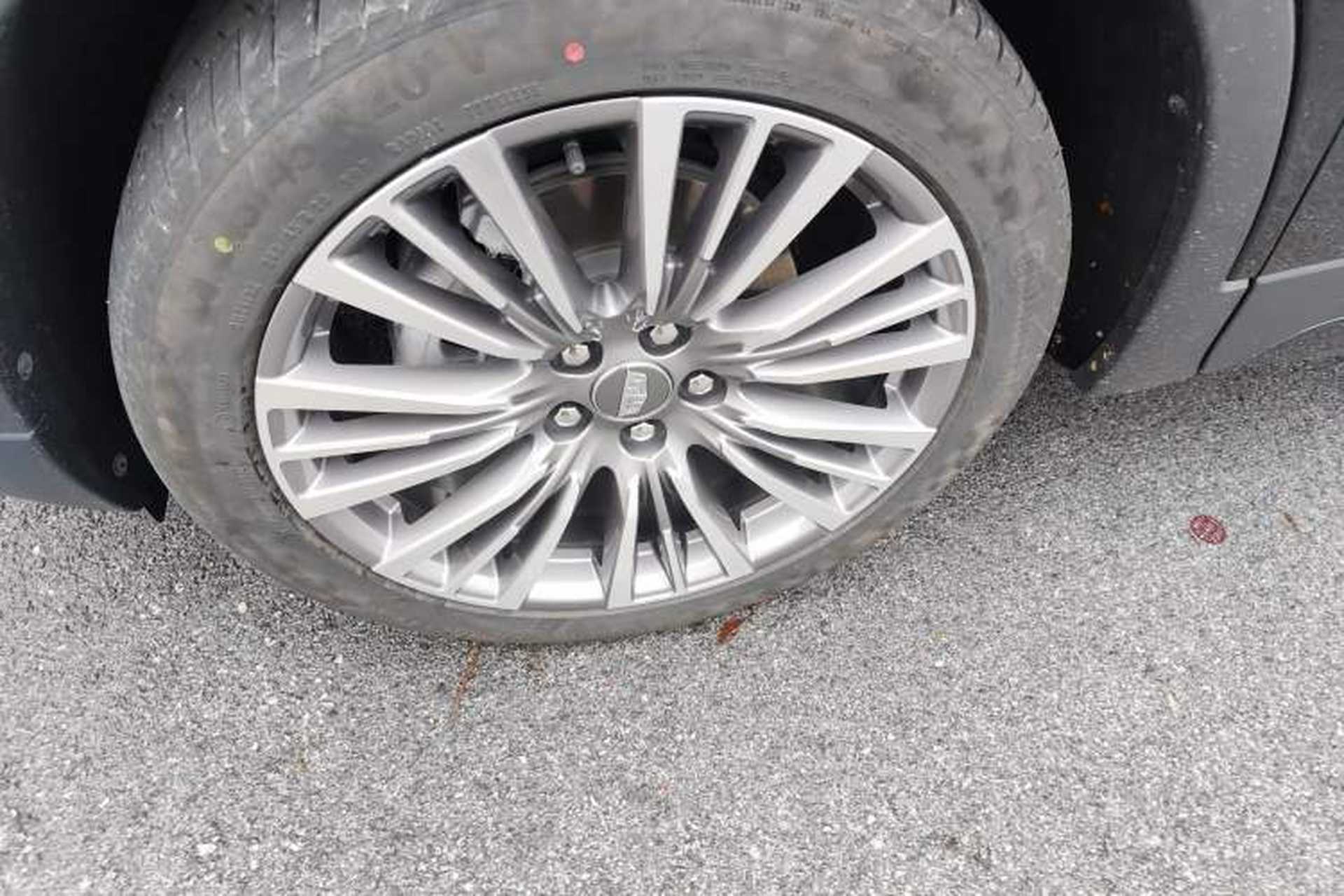 Used Cadillac XT4 2024 28T Two-Wheel-Drive Prestige Version Exterior 4