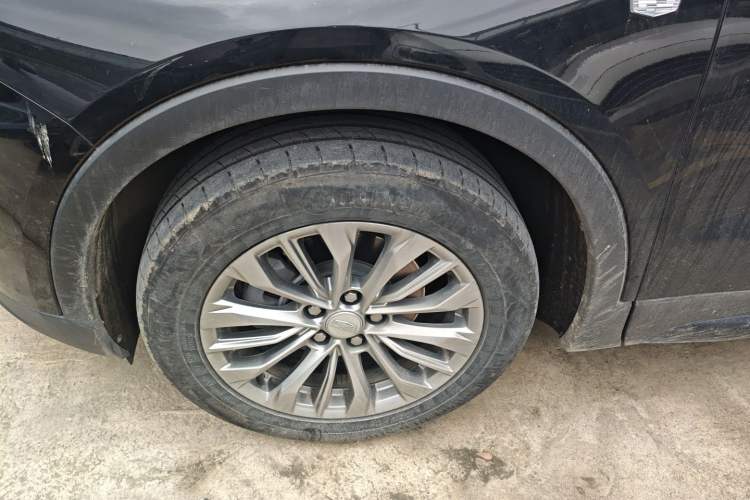 Used Cadillac XT4 2024 28T Two-Wheel-Drive Luxury Version Exterior 4