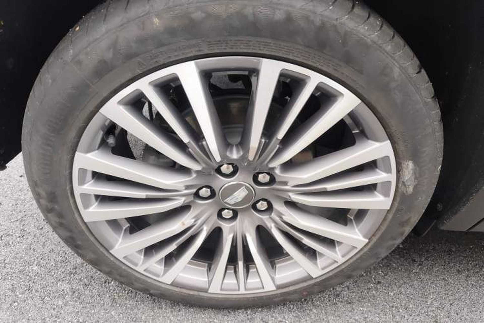 Used Cadillac XT4 2024 28T Two-Wheel-Drive Prestige Version Exterior 5