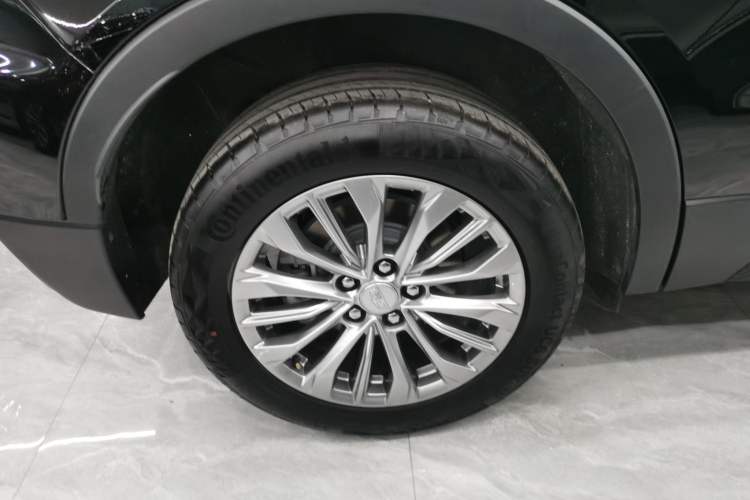 Used Cadillac XT4 2024 28T Two-Wheel-Drive Luxury Version Exterior 5