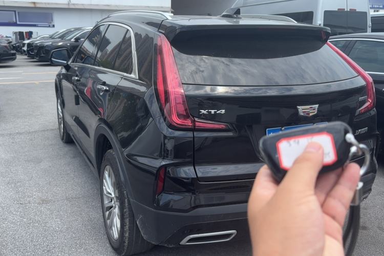 Used Cadillac XT4 2024 28T Two-Wheel-Drive Luxury Version Exterior 5