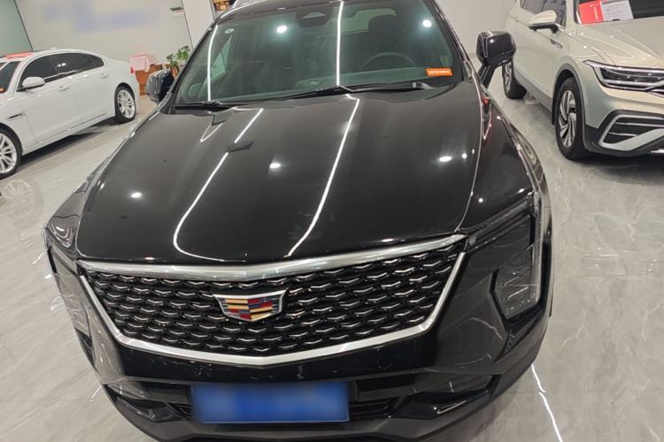 Used Cadillac XT4 2024 28T Two-Wheel-Drive Luxury Version Front