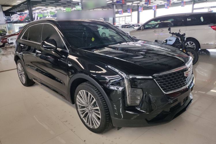 Used Cadillac XT4 2024 28T Two-Wheel-Drive Prestige Version Front Right 45 Deg