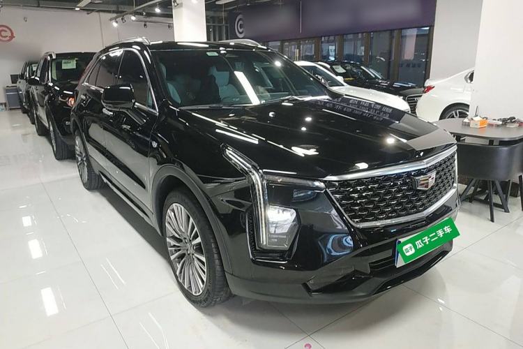 Used Cadillac XT4 2024 28T Two-Wheel-Drive Prestige Version Front Right 45 Deg