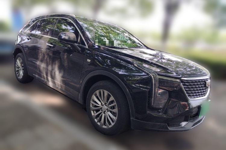 Used Cadillac XT4 2024 28T Two-Wheel-Drive Luxury Version Front Right 45 Deg