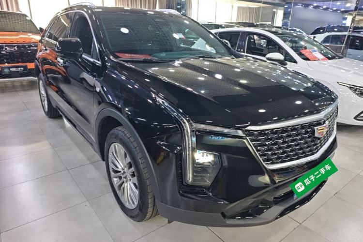 Used Cadillac XT4 2024 Facelift 28T Two-Wheel-Drive Luxury Version Front Right 45 Deg