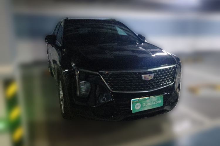 Used Cadillac XT4 2024 28T Two-Wheel-Drive Luxury Version Front Right 45 Deg