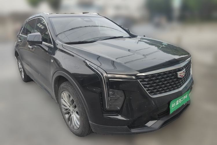 Used Cadillac XT4 2024 28T Two-Wheel-Drive Luxury Version Front Right 45 Deg
