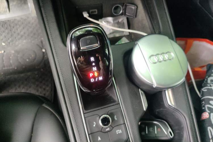 Used Cadillac XT4 2024 25T Two-Wheel Drive Fashion Edition Gear Lever
