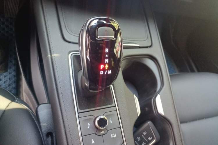 Used Cadillac XT4 2024 28T Two-Wheel-Drive Luxury Version Gear Lever