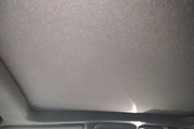 Used Cadillac XT4 2024 28T Two-Wheel-Drive Luxury Version Headliner