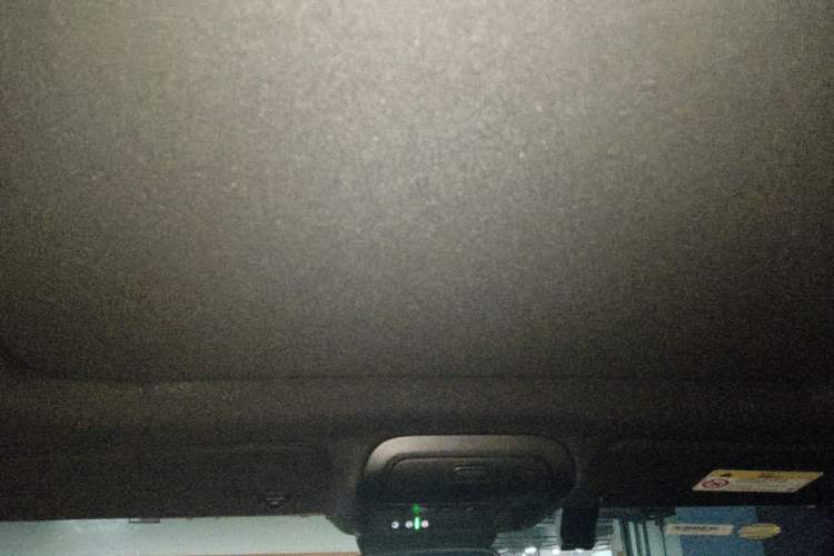 Used Cadillac XT4 2024 28T Two-Wheel-Drive Luxury Version Headliner