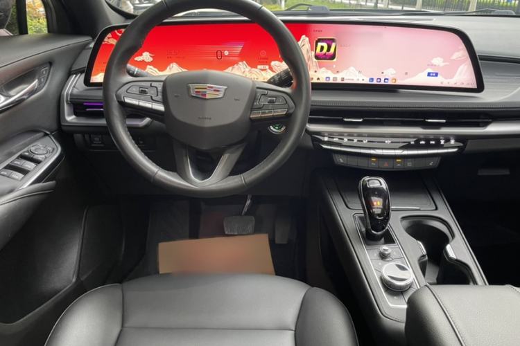 Used Cadillac XT4 2024 28T Two-Wheel-Drive Luxury Version Interior 3