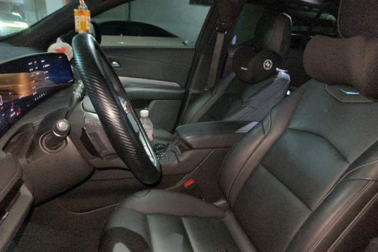 Used Cadillac XT4 2024 28T Two-Wheel-Drive Luxury Version Left Front Seat