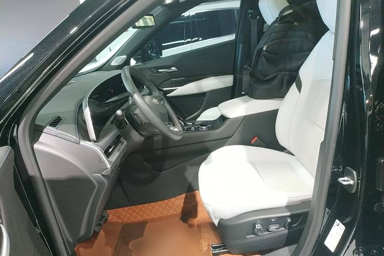 Used Cadillac XT4 2024 28T Two-Wheel-Drive Prestige Version Left Front Seat