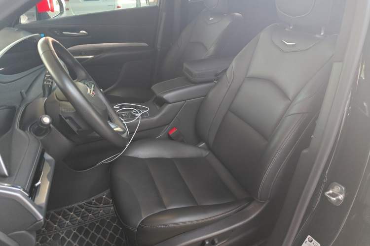 Used Cadillac XT4 2024 28T Two-Wheel-Drive Luxury Version Left Front Seat