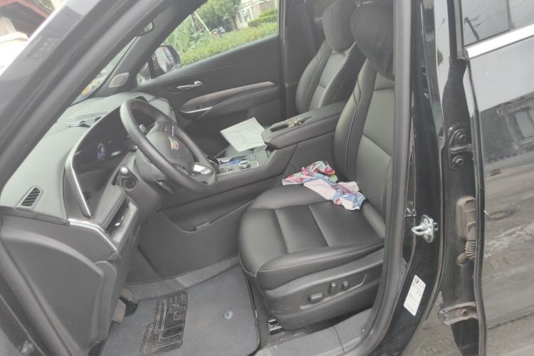 Used Cadillac XT4 2024 28T Two-Wheel-Drive Luxury Version Left Front Seat