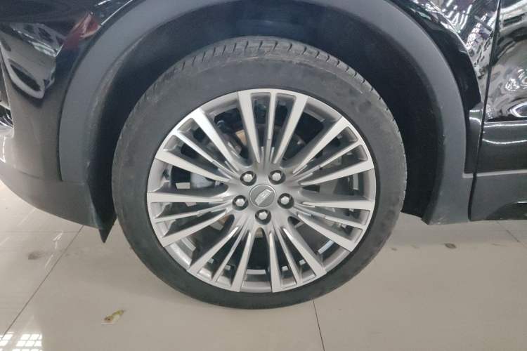 Used Cadillac XT4 2024 28T Two-Wheel-Drive Prestige Version Left Front Wheel Hub