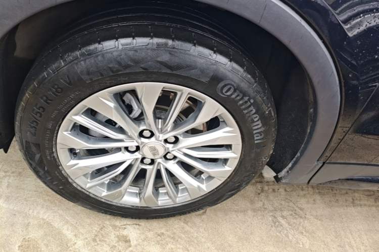Used Cadillac XT4 2024 28T Two-Wheel-Drive Luxury Version Left Front Wheel Hub