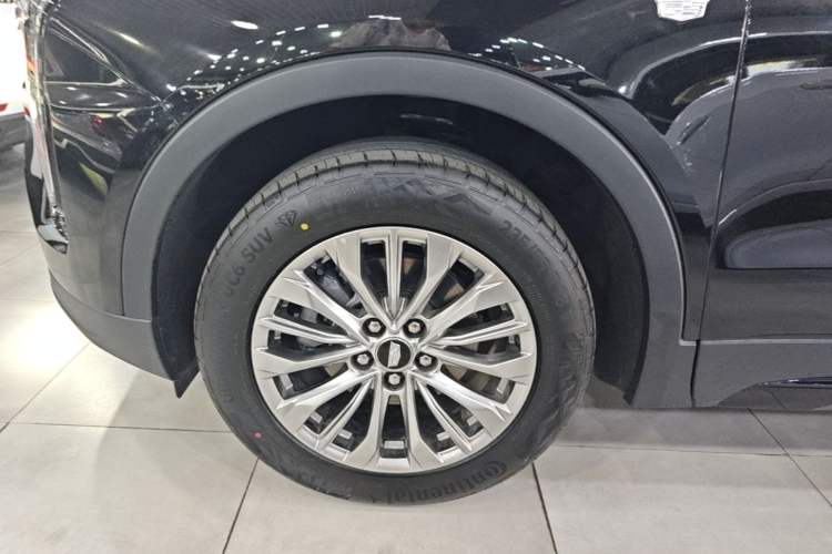 Used Cadillac XT4 2024 Facelift 28T Two-Wheel-Drive Luxury Version Left Front Wheel Hub