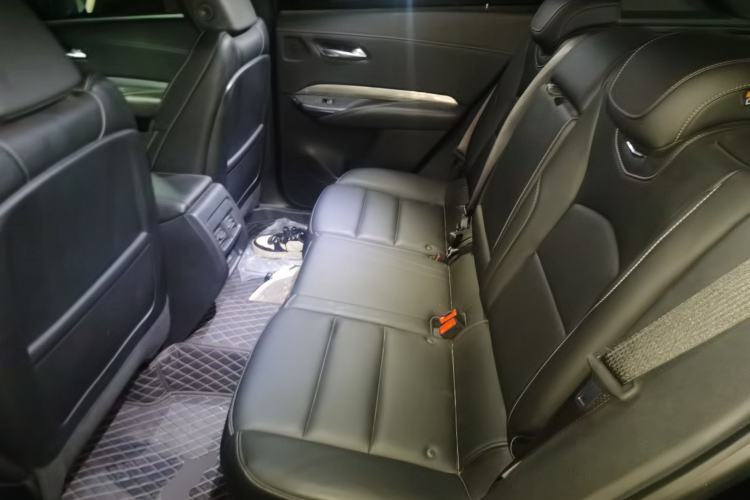 Used Cadillac XT4 2024 28T Two-Wheel-Drive Luxury Version Left Rear Seat