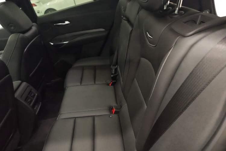 Used Cadillac XT4 2024 28T Two-Wheel-Drive Luxury Version Left Rear Seat