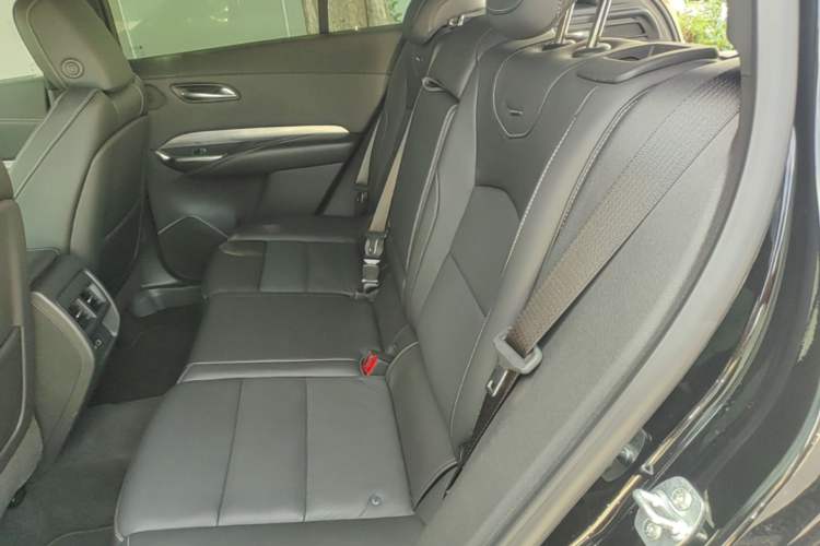 Used Cadillac XT4 2024 Facelift 28T Two-Wheel-Drive Prestige Version Left Rear Seat