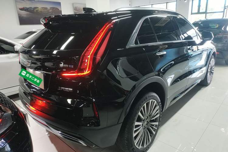 Used Cadillac XT4 2024 28T Two-Wheel-Drive Prestige Version Rear Right 45 Deg